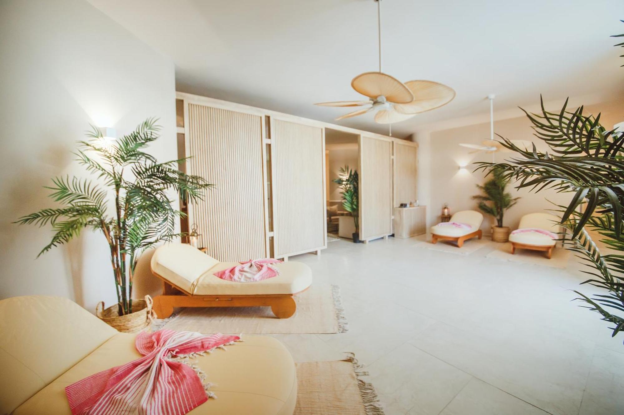 Stunning 2 Bedroom Holiday Home In 5-Star Resort Trikomo Exterior foto